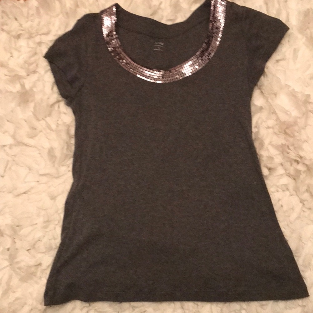 Gray Apt 9 top